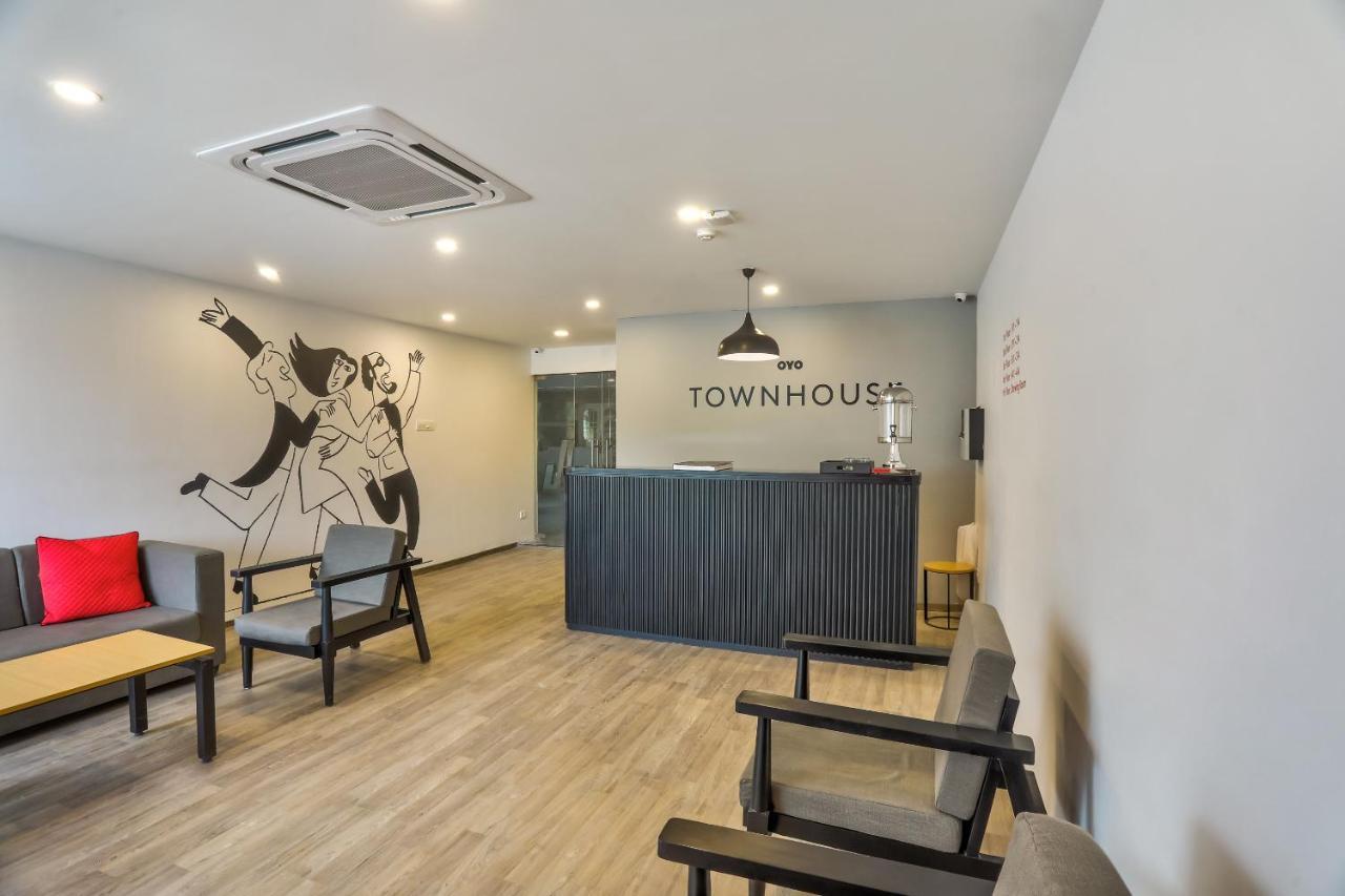 ホテル Oyo Townhouse 156 Maraimalai Nagar チェンナイ エクステリア 写真